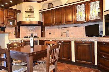 Agriturismo La Dolce Collina 팜스테이 폴로니카